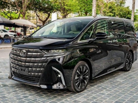 Toyota triệu hồi loạt xe MPV Alphard để sửa lỗi trên ốp nắp ca-pô