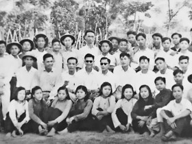 Truyện ký: Tôi đi học trường huyện