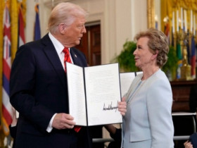 Bộ trưởng Giáo dục Mỹ lên tiếng sau khi ông Trump ký sắc lệnh “giải thể” cơ quan