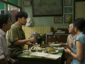 Về thăm bố mẹ chồng, nửa đêm nghe hai ông bà thì thầm to nhỏ, tôi vội vàng đưa họ 200 triệu