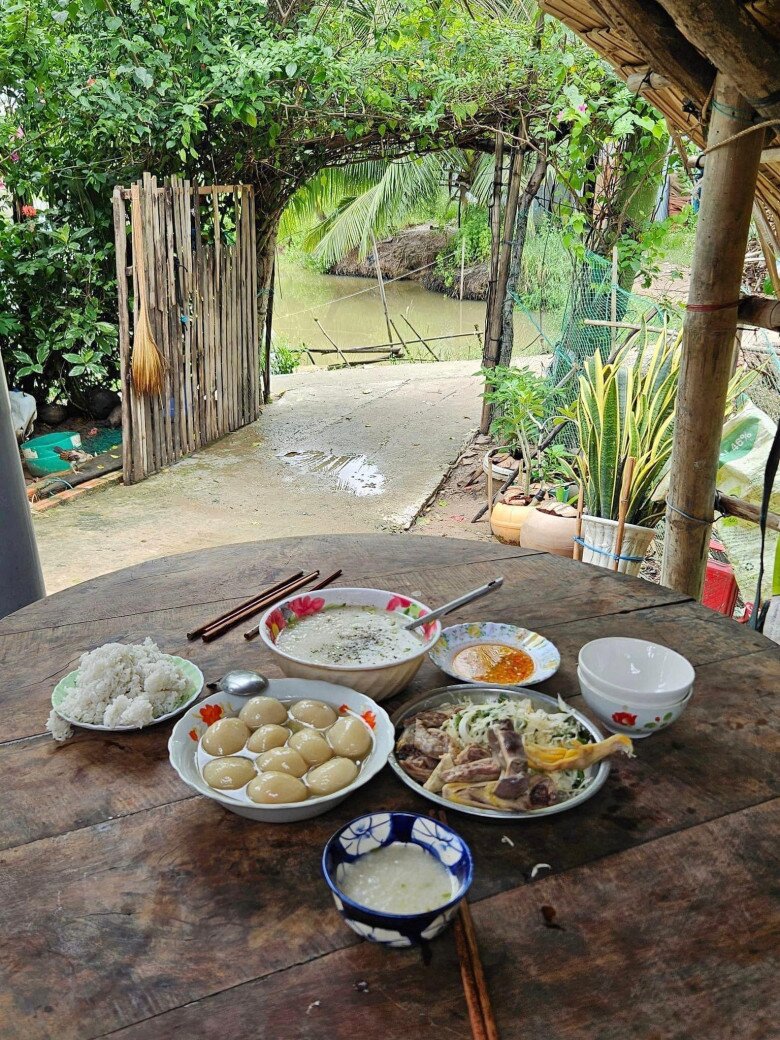 Hải Băng khoe &#34;bún ông Đạt&#34; quá hấp dẫn nhưng tiết lộ sở thích nấu ăn của chồng giảm dần khi ở với mình - 8