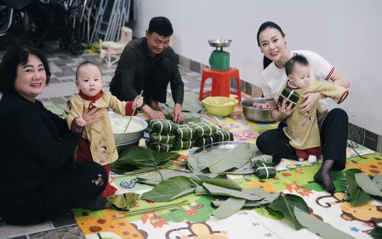 &#34;Hoa hậu nhà trăm tỷ&#34; và dàn sao nô nức gói bánh: Bánh của Đoàn Di Băng - Khánh Vân sao lạ lắm - 23