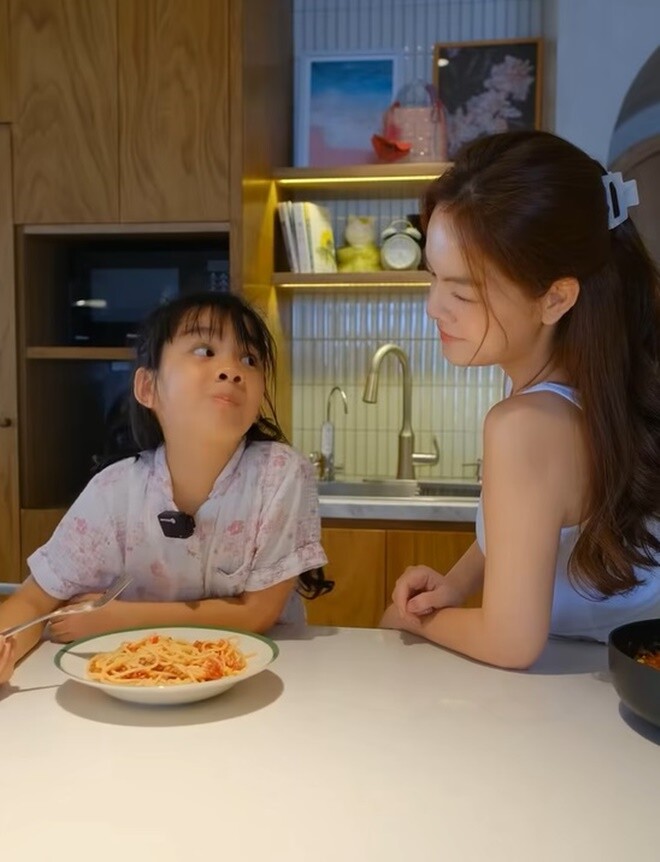 Làm mì spaghetti như cách của &#34;mẹ 3 con&#34; Phạm Quỳnh Anh, em nhỏ nào cũng sẽ thích mê muốn ăn hoài - 10