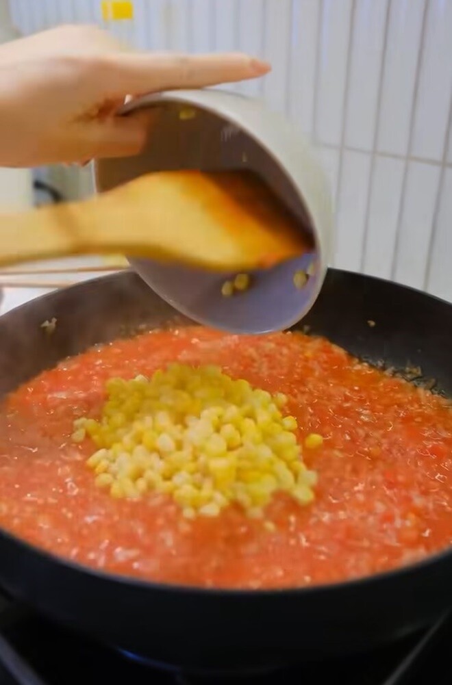 Làm mì spaghetti như cách của &#34;mẹ 3 con&#34; Phạm Quỳnh Anh, em nhỏ nào cũng sẽ thích mê muốn ăn hoài - 4