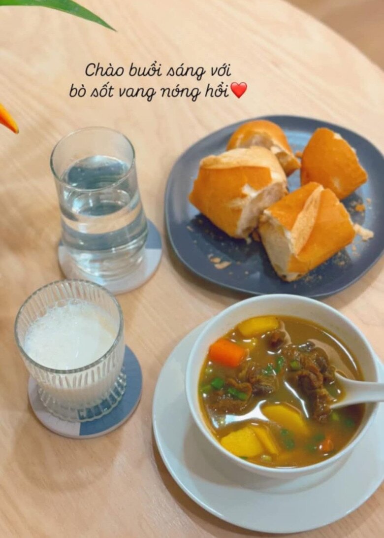 MC Mai Ngọc mang bầu được mẹ ruột bồi bổ tận giường, giúp việc nấu nhiều bữa ăn ngon - 5
