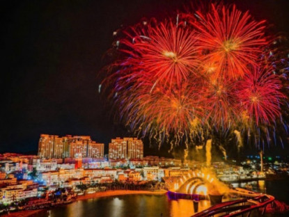 Thông tin doanh nghiệp - Thị trấn Hoàng Hôn rực sáng Countdown 2026 với ba màn pháo hoa, hút vạn du khách