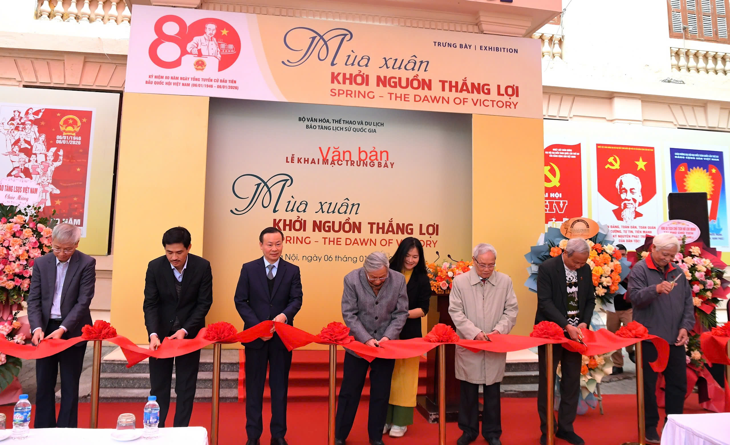 Trưng bày hơn 150 hình ảnh, tài liệu, hiện vật gắn với những mùa xuân lịch sử của dân tộc - 2