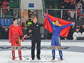 “Cô giáo” Lò Thị Phung siết đối thủ bất tỉnh, vào chung kết MMA châu Á