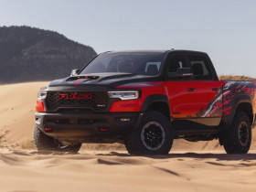 RAM 1500 TRX tái sinh với khối động cơ khủng 777 mã lực