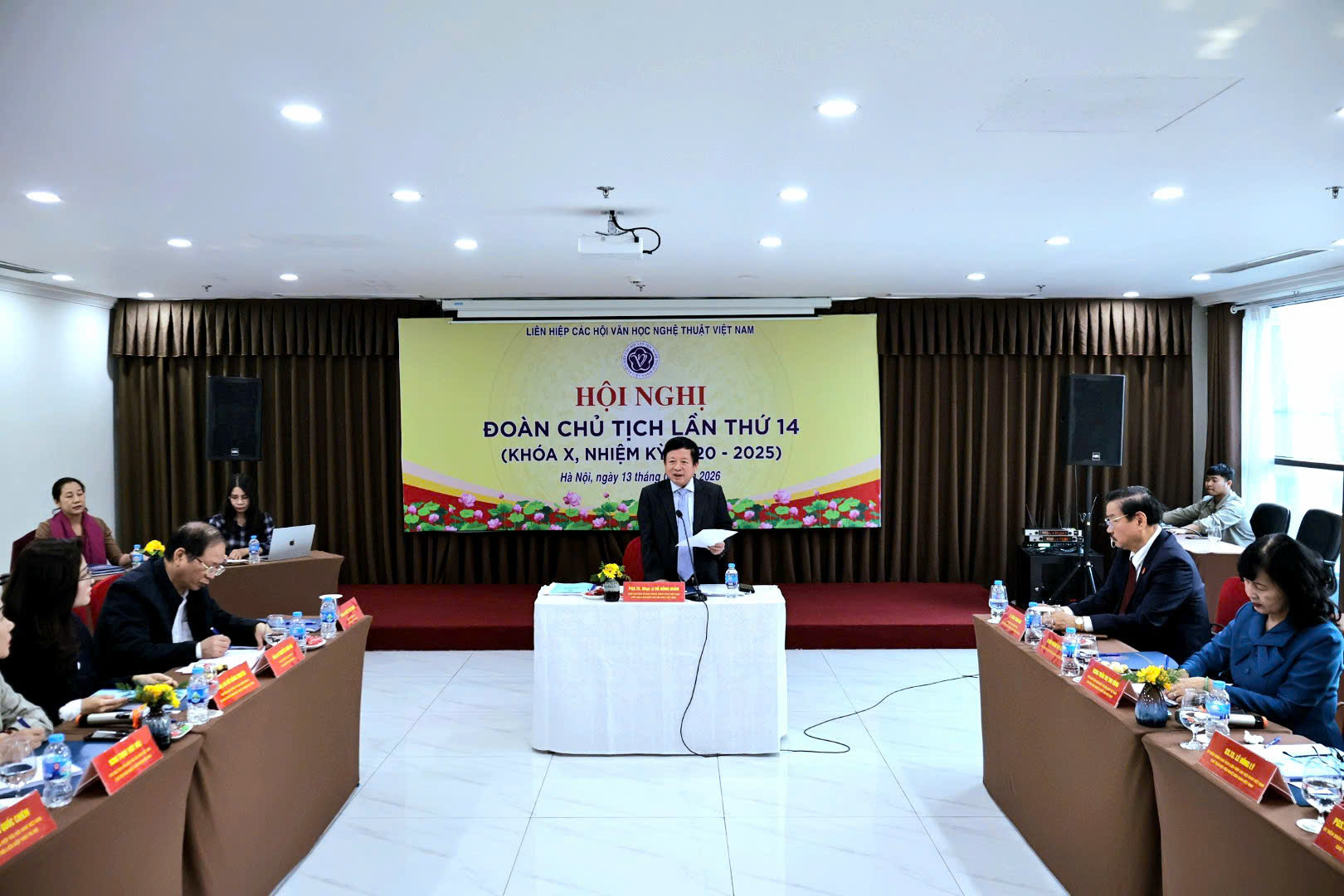 Hội nghị Đoàn Chủ tịch lần thứ 14: Định hướng hoạt động văn học nghệ thuật trong giai đoạn mới - 1