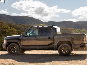 Bán tải Kia Tasman bất ngờ lộ diện