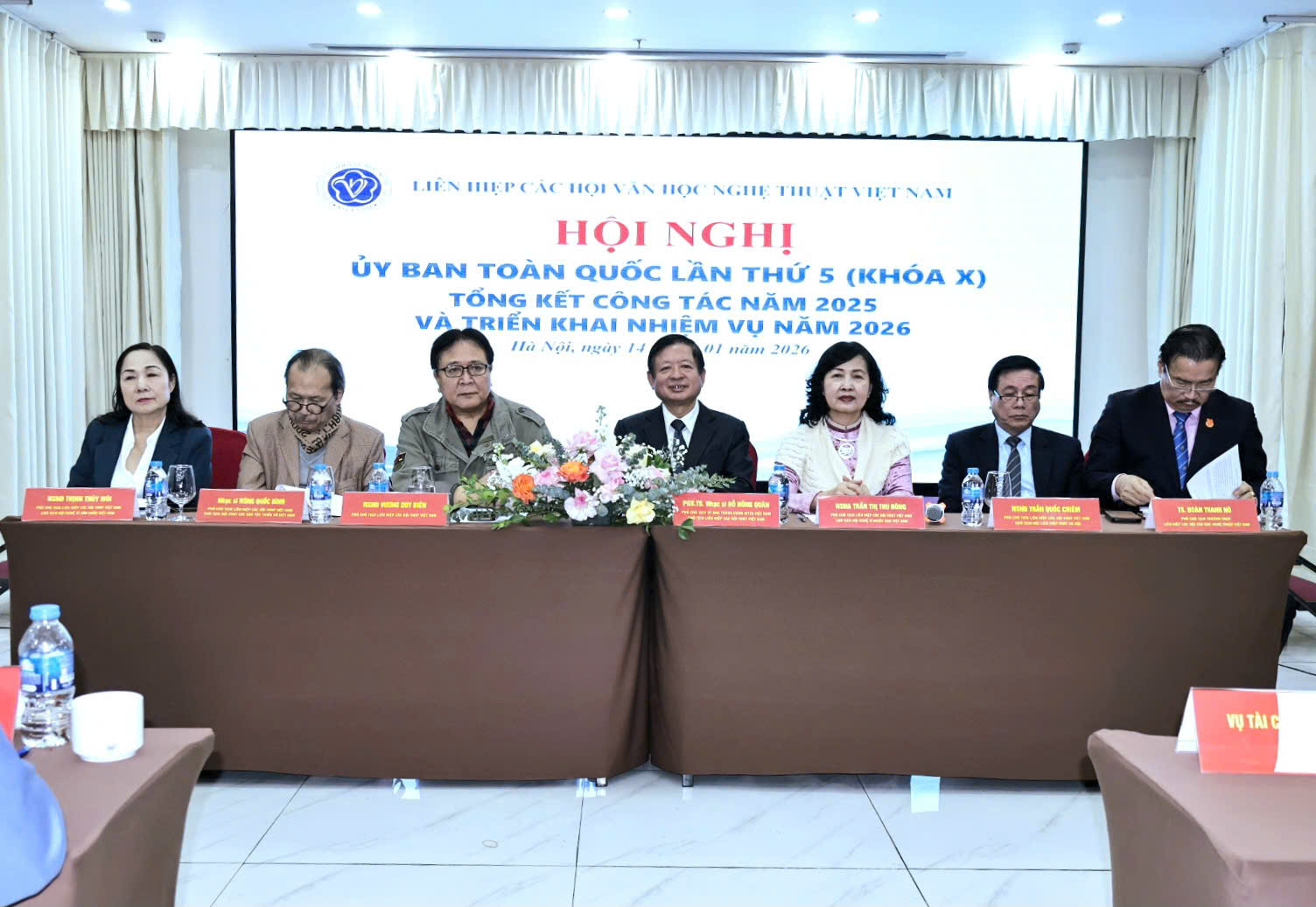 Tổng kết một năm sáng tạo và mở ra những định hướng mới cho văn học nghệ thuật - 3