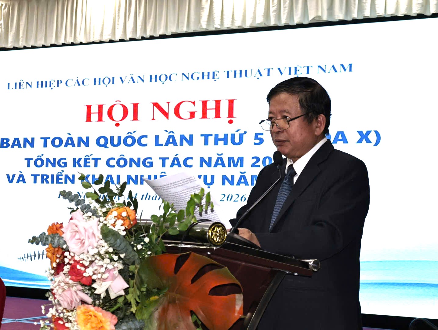 Tổng kết một năm sáng tạo và mở ra những định hướng mới cho văn học nghệ thuật - 4