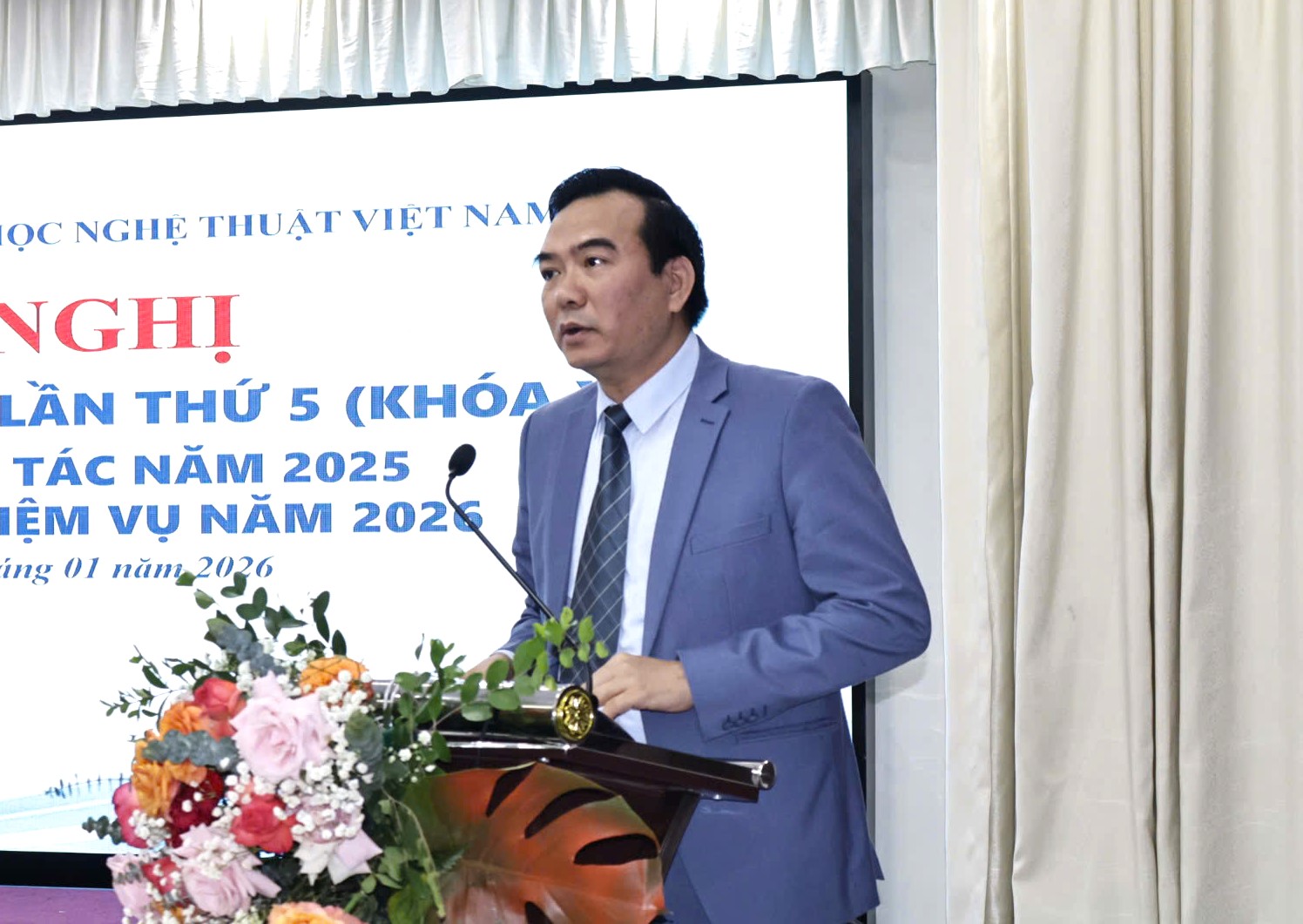 Tổng kết một năm sáng tạo và mở ra những định hướng mới cho văn học nghệ thuật - 6