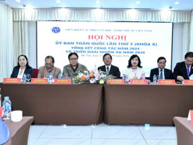 Tổng kết một năm sáng tạo và mở ra những định hướng mới cho văn học nghệ thuật