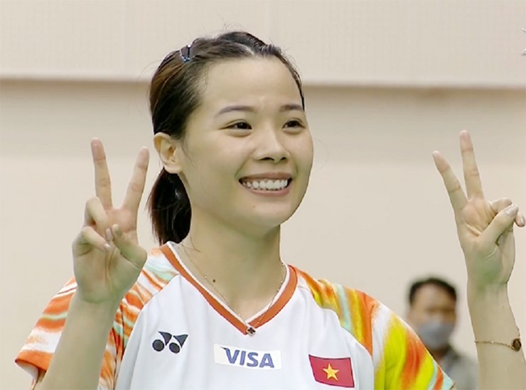Hoa khôi cầu lông Thùy Linh ngược dòng thắng cựu vô địch thế giới tại giải đấu tiền tỷ - 2