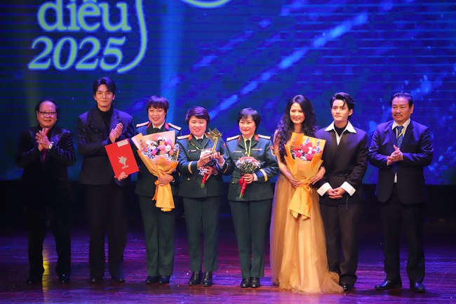 “Mưa đỏ” xuất sắc giành 3 giải Cánh diều Vàng năm 2025 - 2