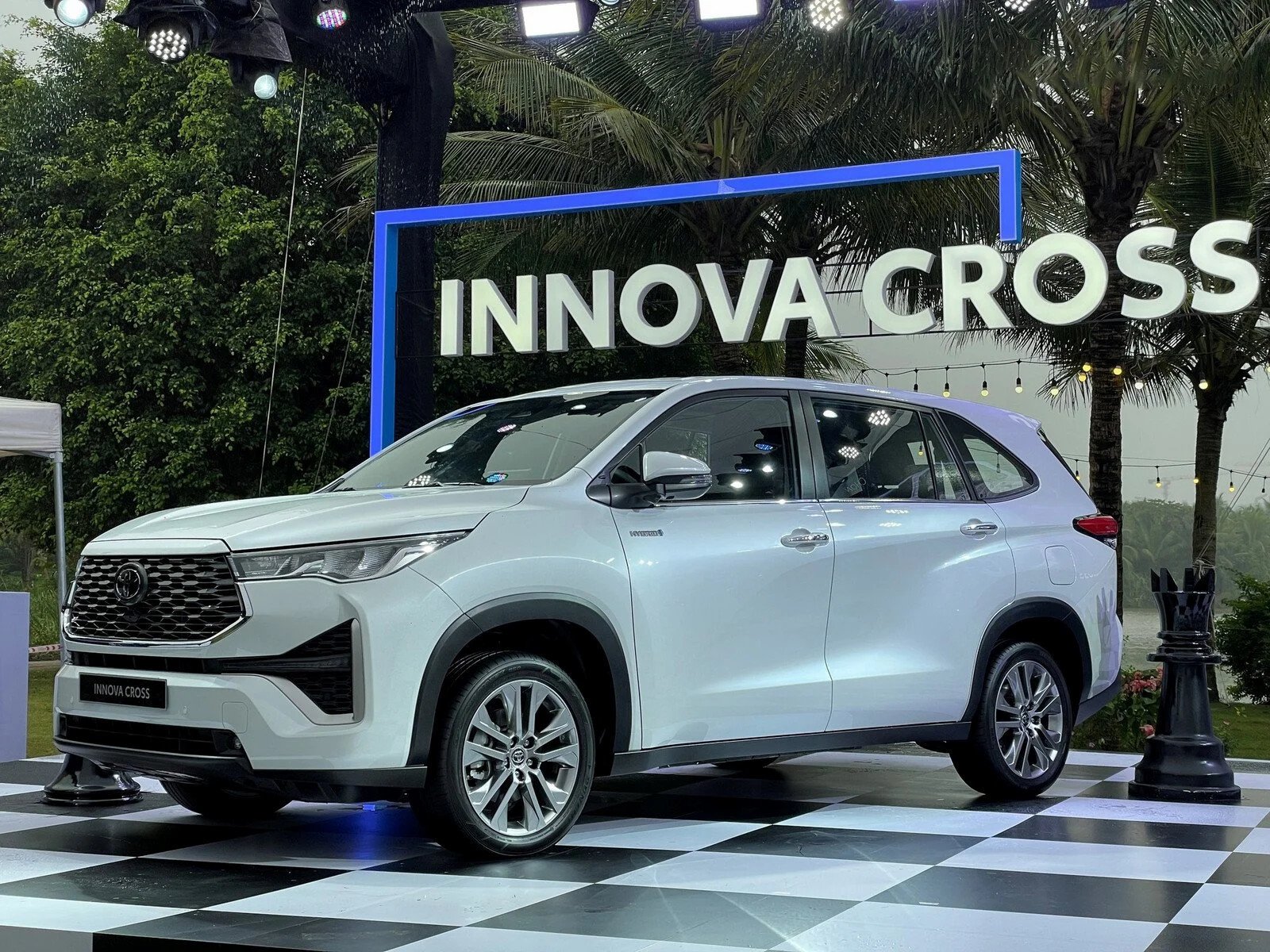 Phân khúc xe Hybrid tăng trưởng đều và ngày càng được ưa chuộng tại Việt Nam - 4