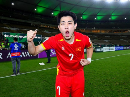 Thể thao - Đình Bắc nén đau tỏa sáng, “chấp” một chân vẫn hóa “người hùng” của U23 Việt Nam