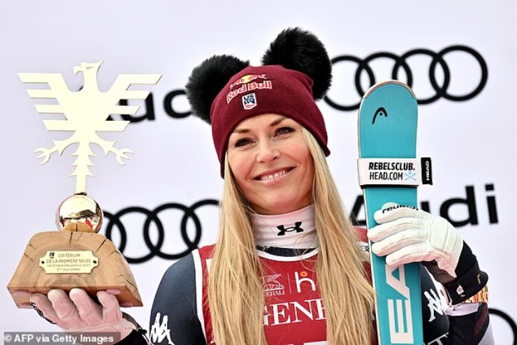 "Nữ hoàng" Olympic đăng ảnh "không vải che thân" đu theo trào lưu mạng xã hội - 2