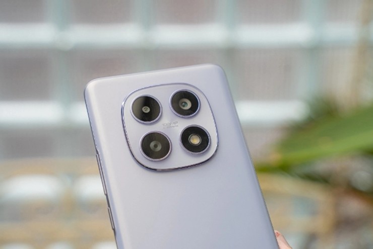 Những smartphone tầm trung đang làm khó cả phân khúc cao cấp - 4