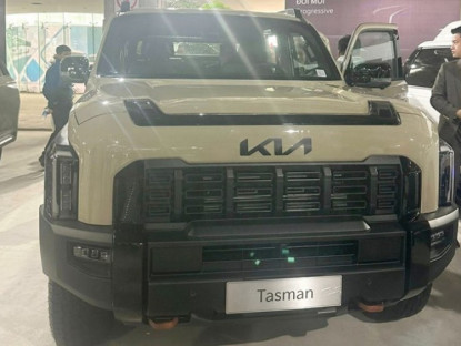 Giao thông - Xe bán tải Kia Tasman xuất hiện tại nhà máy ở Việt Nam