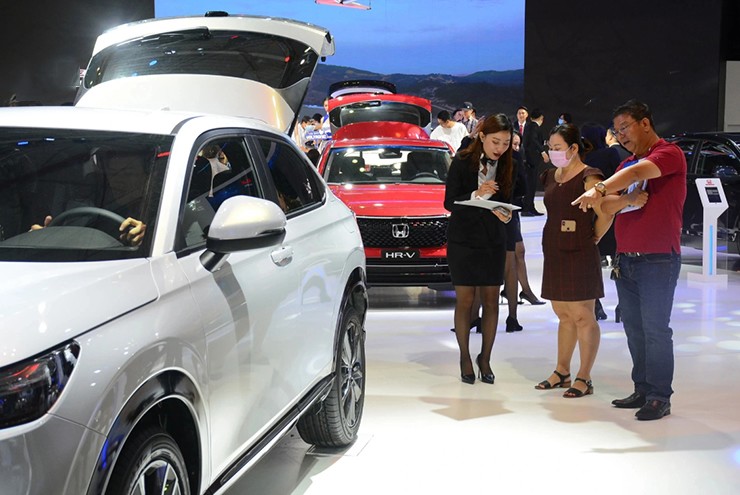 Tồn kho lớn, nhiều mẫu ô tô giảm giá hàng chục đến hàng trăm triệu đồng - 2