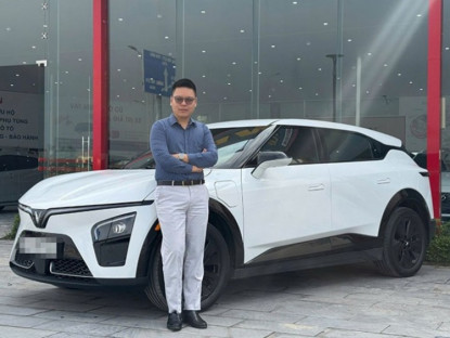 Thông tin doanh nghiệp - Bỏ xe xăng chuyển sang VinFast VF 7, người dùng Việt thấy khoái vì “chạy 500 km trong một ngày vẫn thấy nhẹ người”