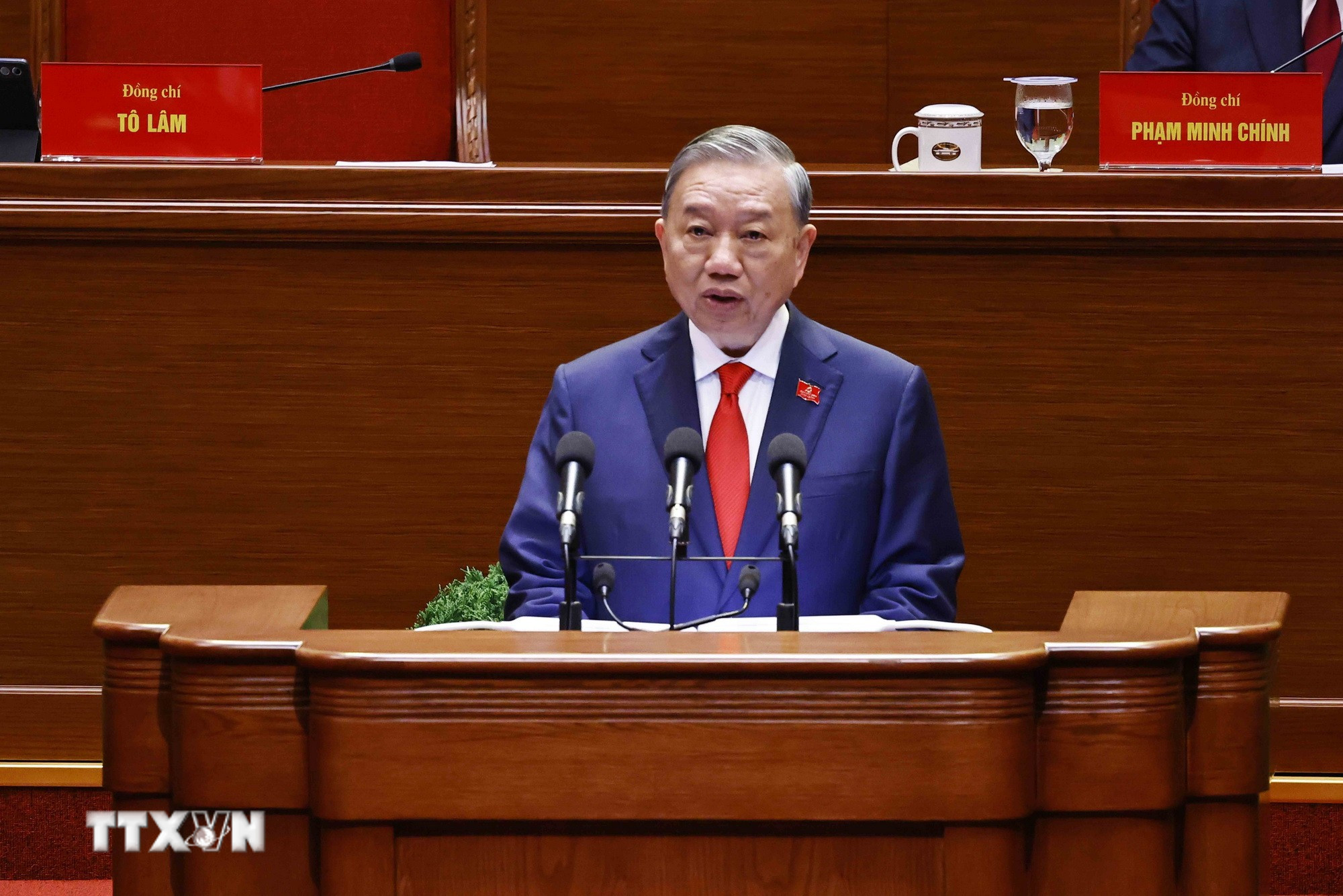 Tiếp tục đổi mới mạnh mẽ phương thức lãnh đạo, cầm quyền của Đảng - 2