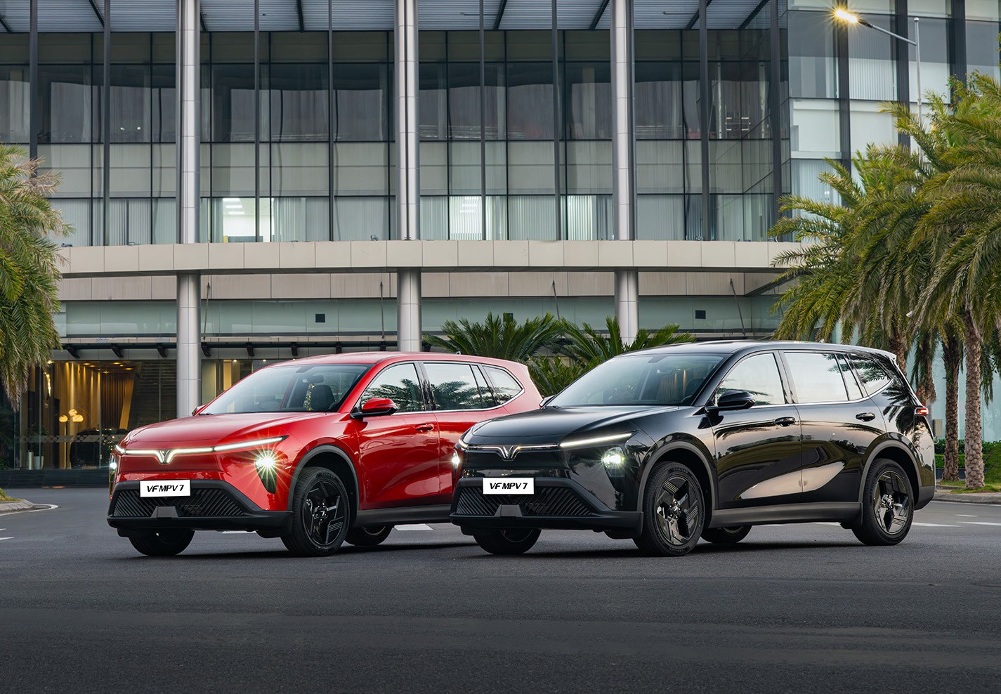 VinFast VF MPV 7 ra mắt thị trường Việt và có giá bán 819 triệu đồng - 2