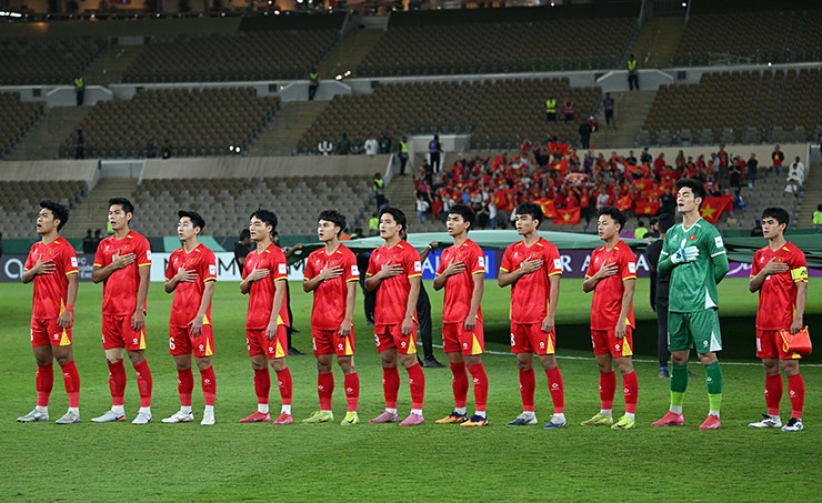 U23 Việt Nam sau cú ngã trước Trung Quốc: Buồn 1 đêm đủ rồi, phải đứng dậy & chiến đấu - 1
