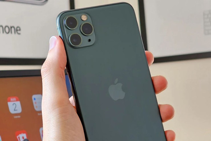 Mẫu iPhone Pro Max này mua về để tiết kiệm tiền hay tự làm khó mình? - 2