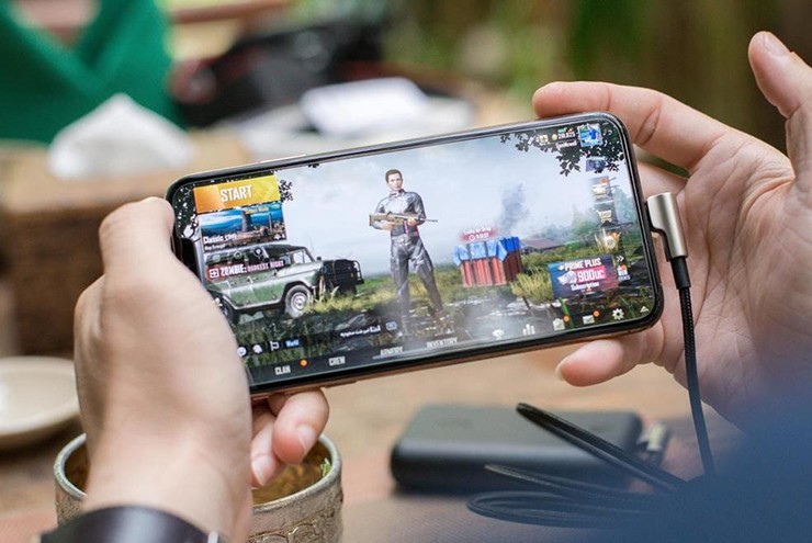 Mẫu iPhone Pro Max này mua về để tiết kiệm tiền hay tự làm khó mình? - 1