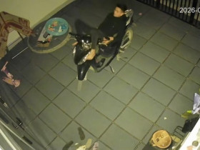 Clip: Anh chồng định làm bất ngờ cho vợ, ai ngờ cái kết khiến dân mạng cười xỉu