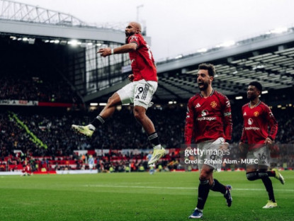 Thể thao - MU không còn là “cỗ máy kiếm tiền” số một của bóng đá thế giới, đội nào dẫn đầu?