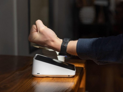 Công nghệ - Thêm cách thanh toán bằng mã QR trên đồng hồ thông minh, không cần smartphone