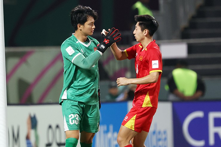 Đình Bắc cảm ơn đồng đội U23 Việt Nam, người hùng Cao Văn Bình tiết lộ bí kịp cản 11m - 2