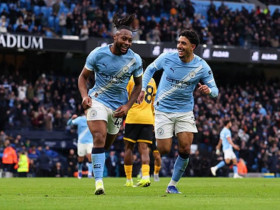 Nóng bảng xếp hạng Ngoại hạng Anh: Man City chờ MU ngáng chân Arsenal, Liverpool dễ rơi khỏi top 6