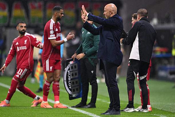 Arne Slot lạc lối ở Liverpool: Học trò bị nghi kháng lệnh, khó trụ quá 2 vòng nữa - 2