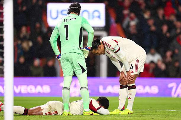 Arne Slot lạc lối ở Liverpool: Học trò bị nghi kháng lệnh, khó trụ quá 2 vòng nữa - 3