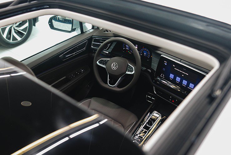 Volkswagen Viloran đạt doanh số ấn tượng tại phân khúc MPV cao cấp - 4