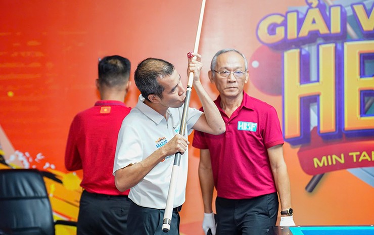 "Trùm bi-a" Quyết Chiến nhận tiền tỷ vẫn chưa vui, chơi Tết không quên nhiệm vụ thế giới - 2