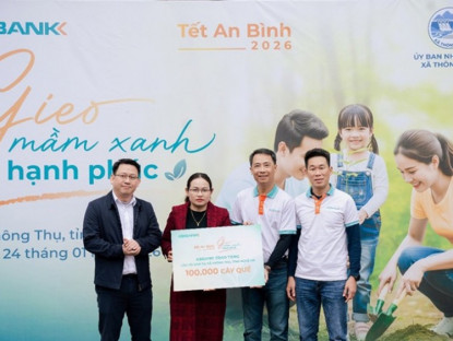 Thông tin doanh nghiệp - ABBANK trao tặng 100.000 cây quế cho người dân xã Thông Thụ, tỉnh Nghệ An
