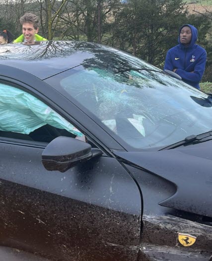 Tin mới nhất bóng đá sáng 28/1: Odobert và Kolo Muani của Tottenham gặp tai nạn xe hơi - 2