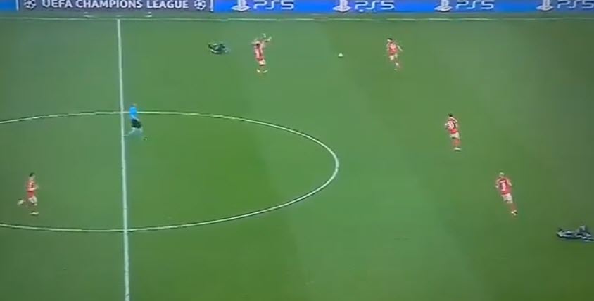 Nghi án đấu đá nội bộ giữa cầu thủ Real Madrid ngay trước thềm bốc thăm cúp C1 - 3