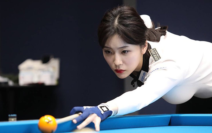 Hot girl bi-a “triệu view” vào chung kết tranh hơn 700 triệu đồng, 2 cơ thủ VN đại thắng - 1