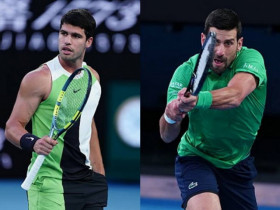 Trực tiếp tennis Alcaraz - Djokovic: Giành giật từng điểm ở set 4 (CK Australian Open)