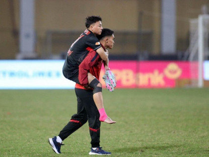 Thể thao - SAO U23 Thái Sơn bị đứt dây chằng ngày ra mắt CLB mới ở V-League