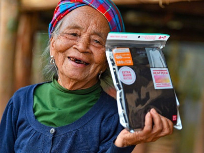 Nhịp cầu doanh nghiệp - UNIQLO mang đến 5.000 áo giữ nhiệt HEATTECH và 1100 áo khoác chần bông PUFFTECH tặng người dân tại Quảng Trị