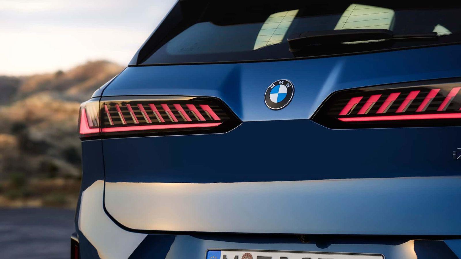 BMW bắt đầu sử dụng logo mới trong năm nay - 1